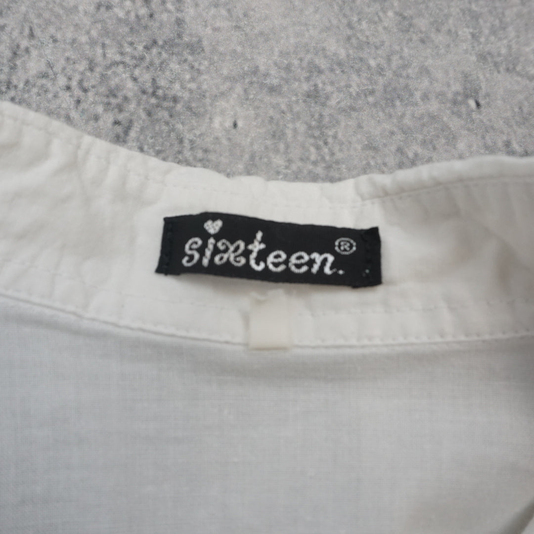 2000s Sixteen Button Up Shirt
