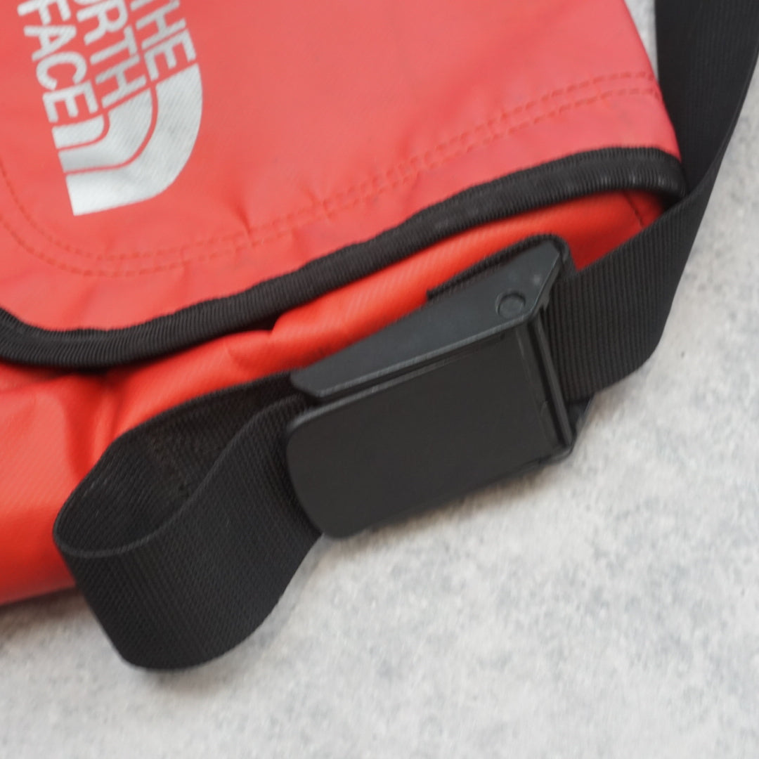 2000s The North Face Base Camp Messenger Bag