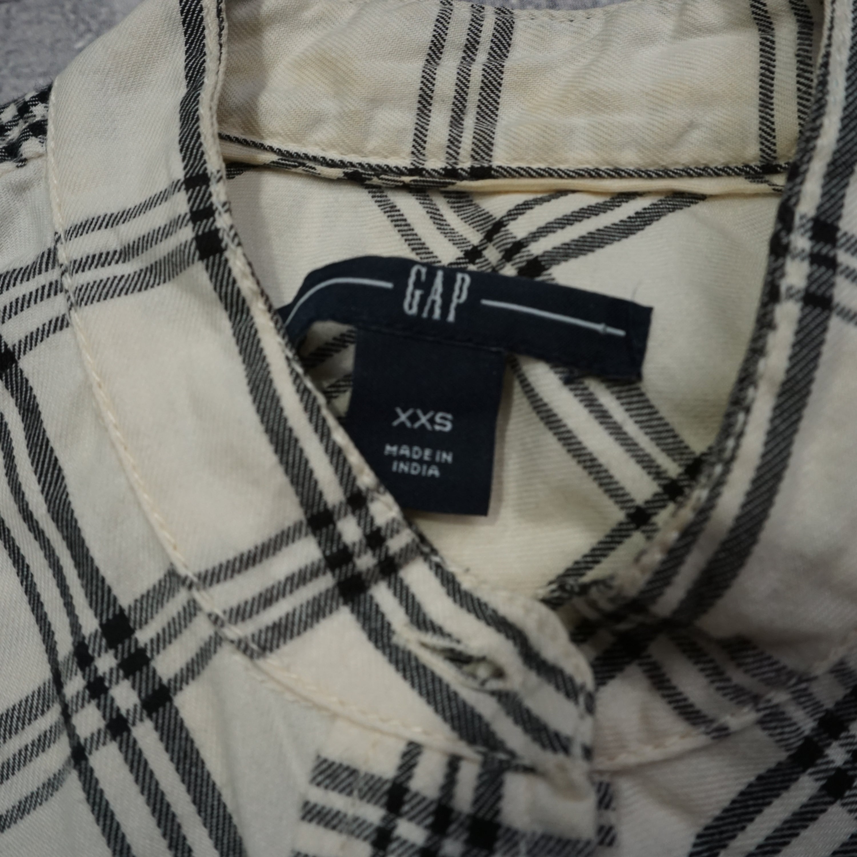2000s Gap Plaid Classic Shirt