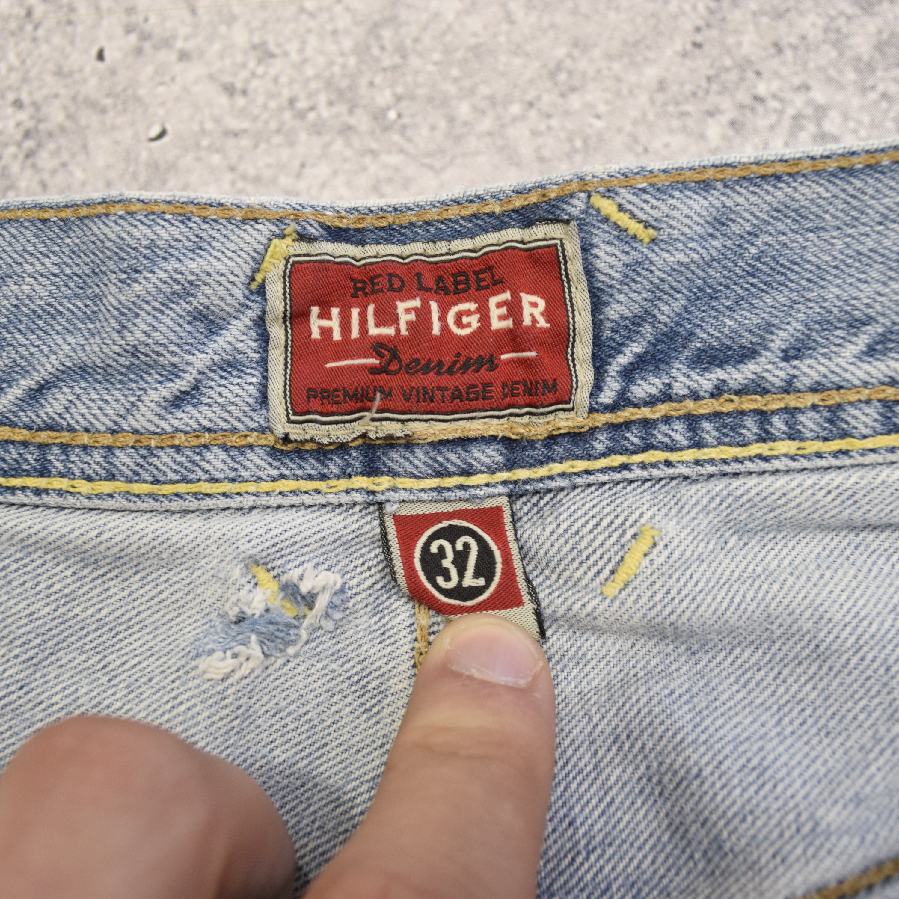 90s Hilfiger Carpenter Jorts