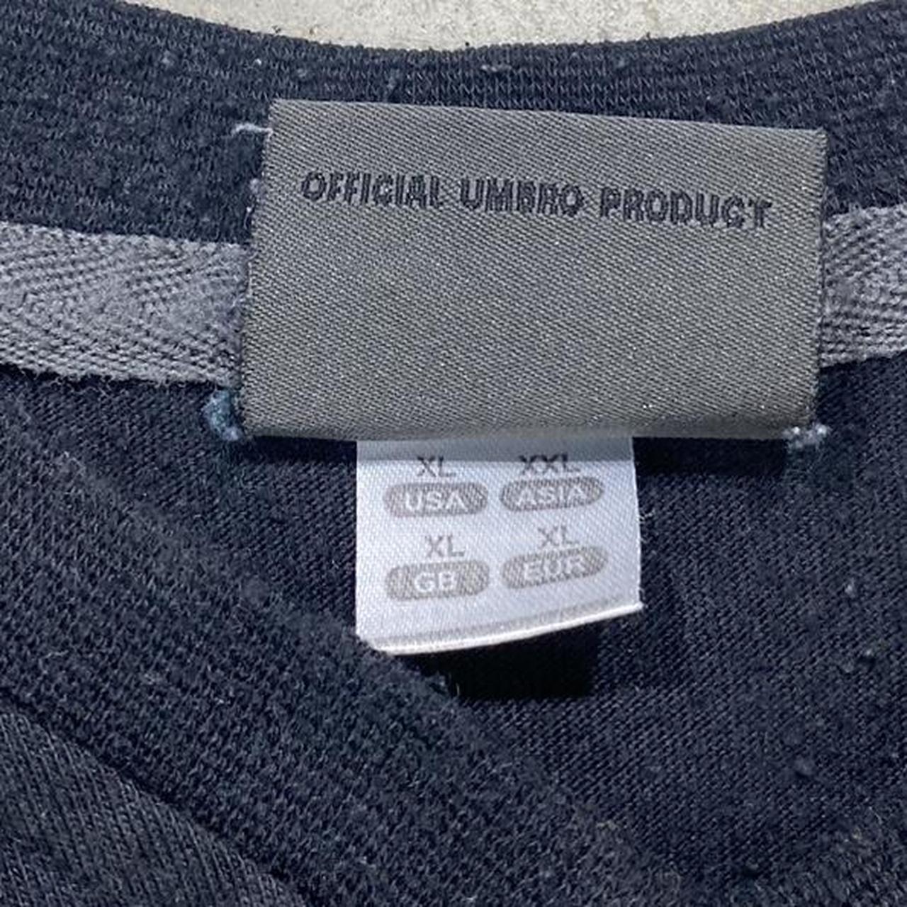 2000s Umbro V Neck T-Shirt