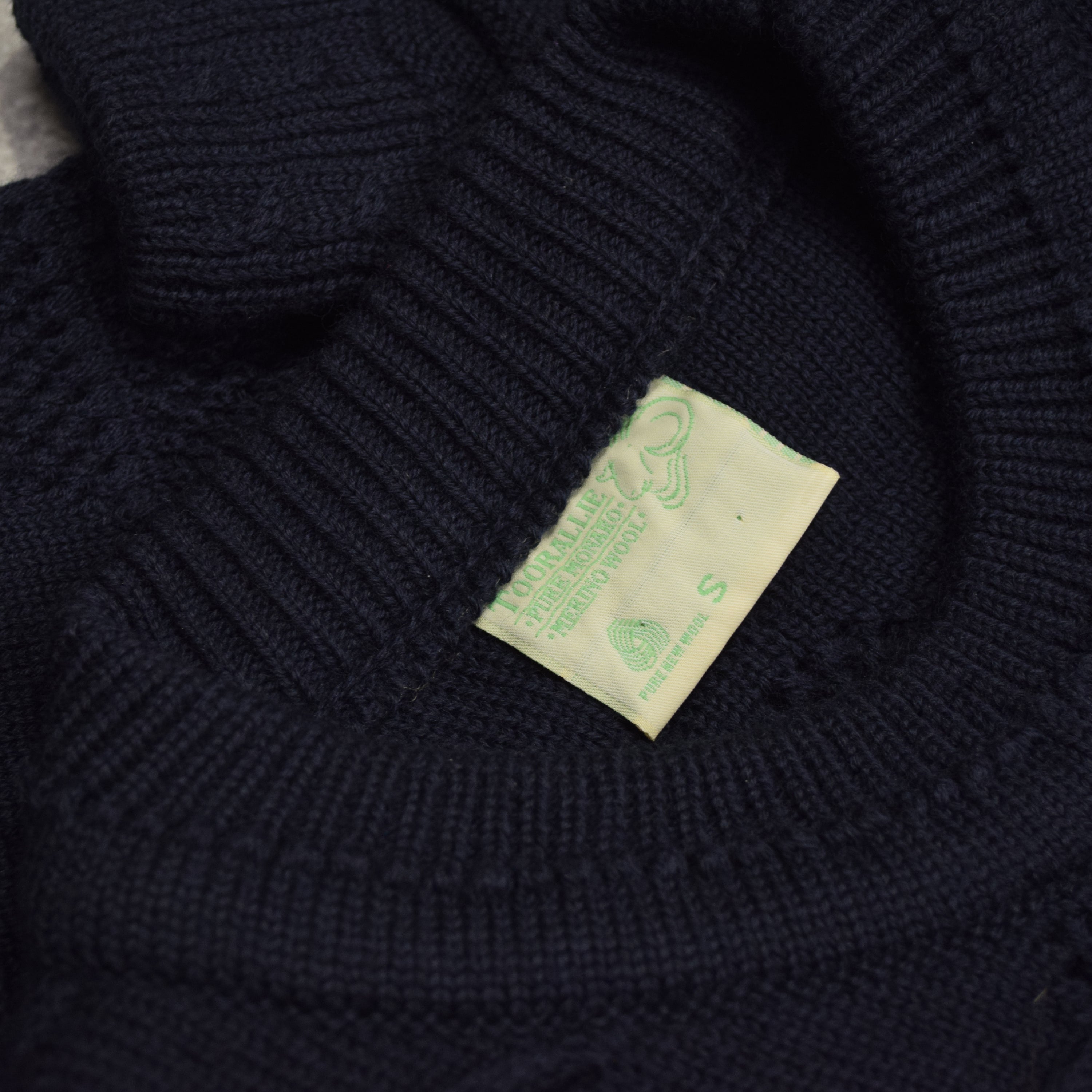 90s Tooralie  3D Knit