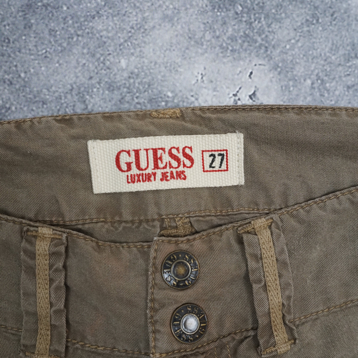 2000s Guess  Cargo Capri Cargo