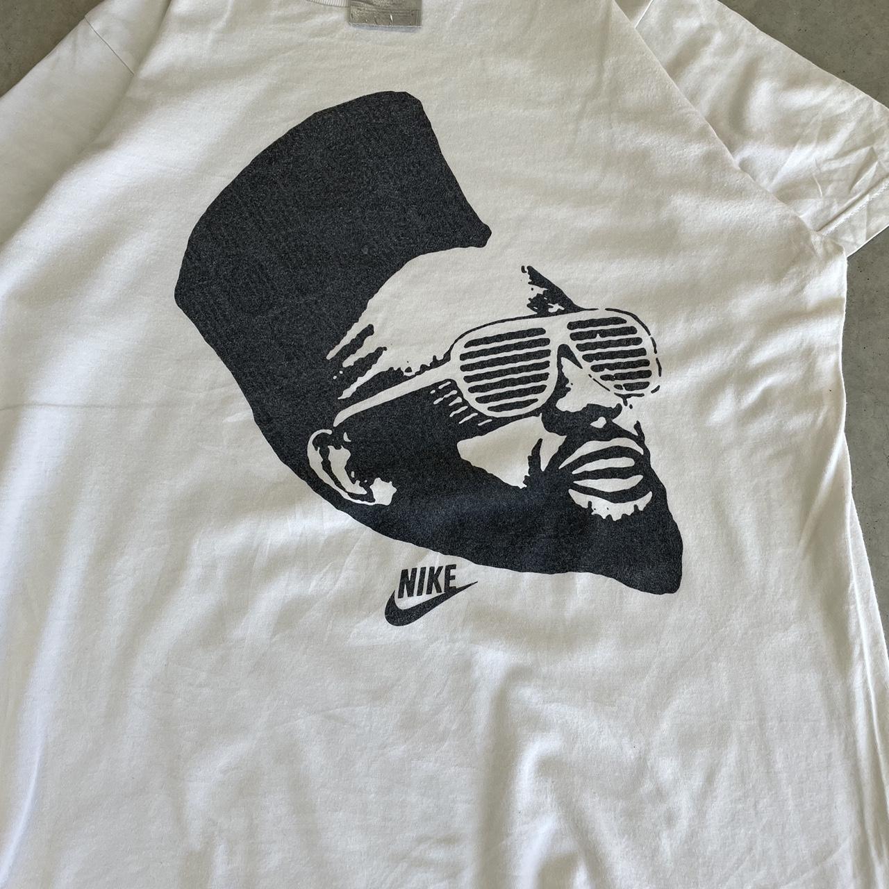 2000s nike Graphic T-Shirt