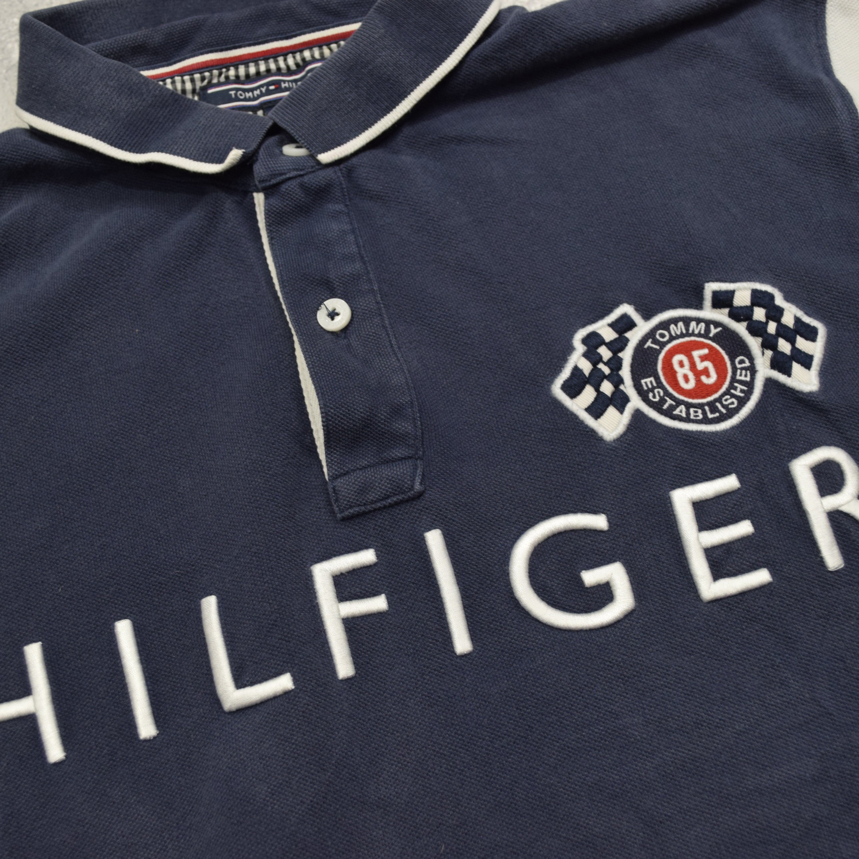 2000s Tommy Hilfiger Slim Fit Polo
