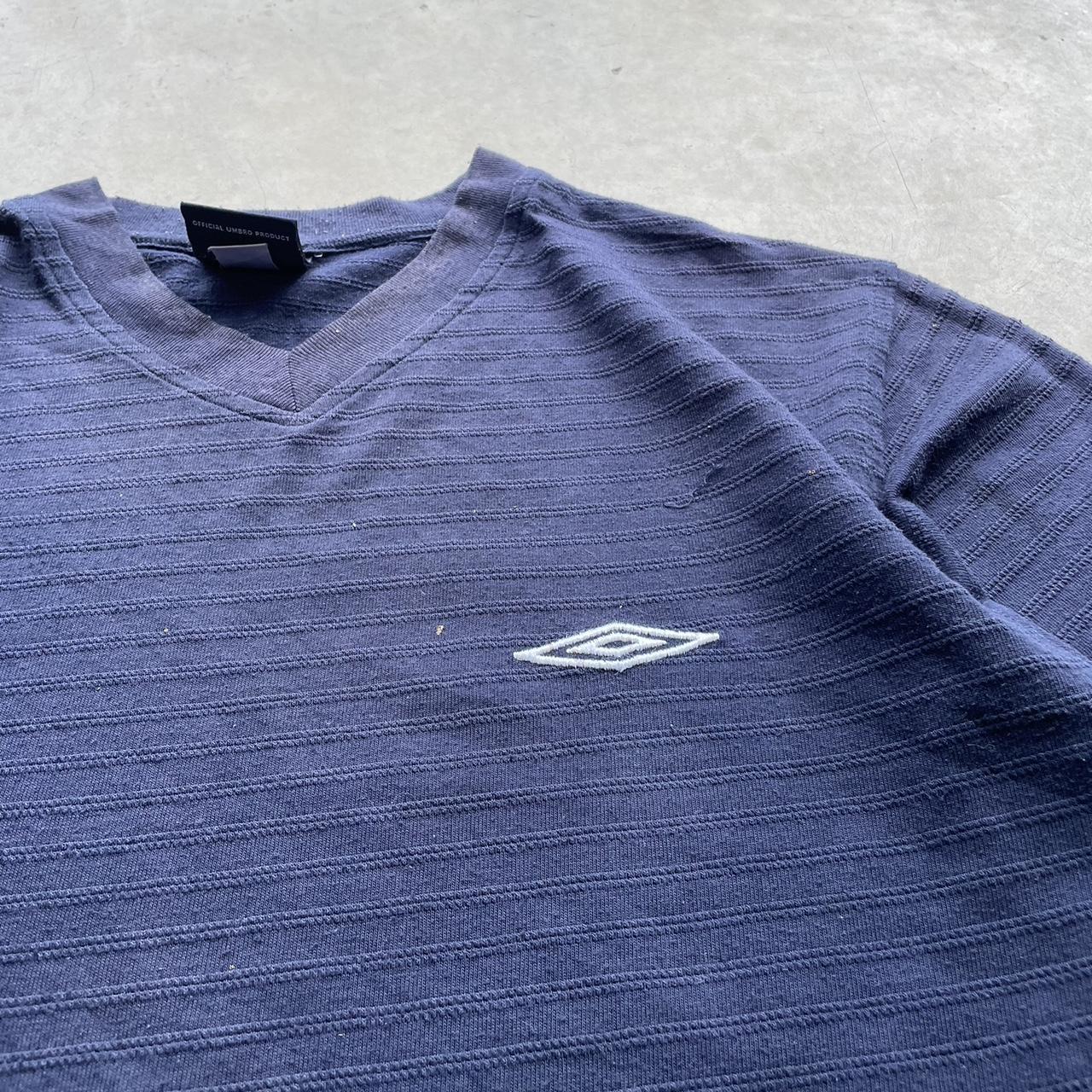 2000s Umbro T-Shirt V Neck
