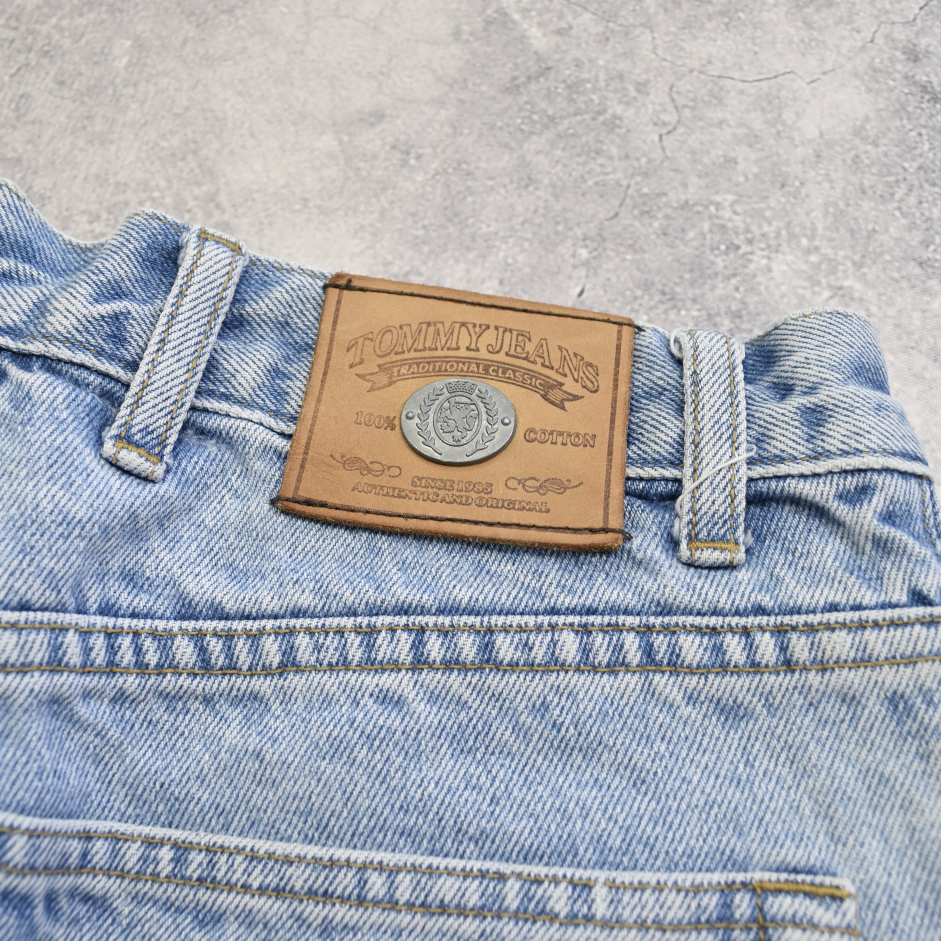 90s Tommy Hilfiger Jorts