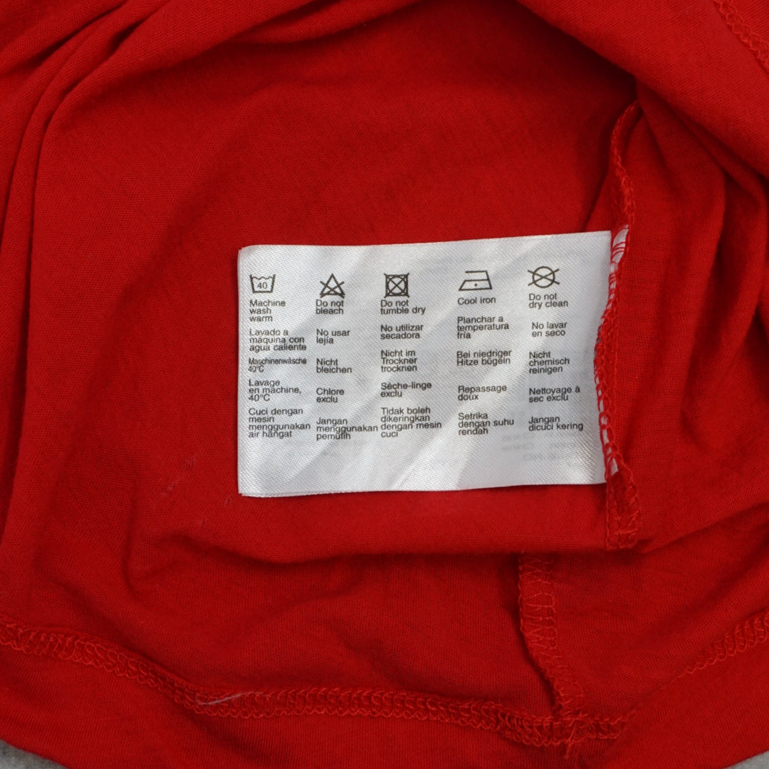 2000s Edc By Esprit V-neck Pocket T-Shirt