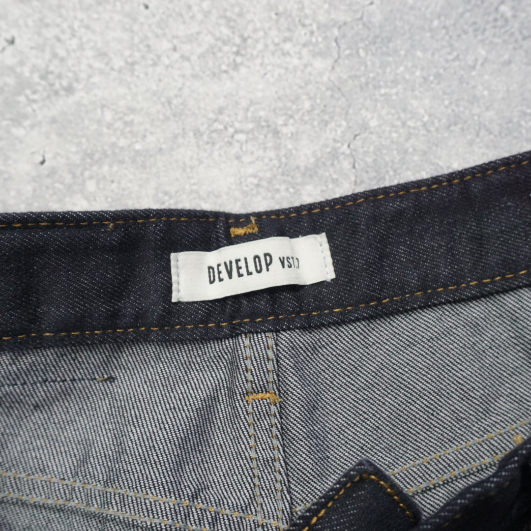 Develop Pleated Denim Shorts
