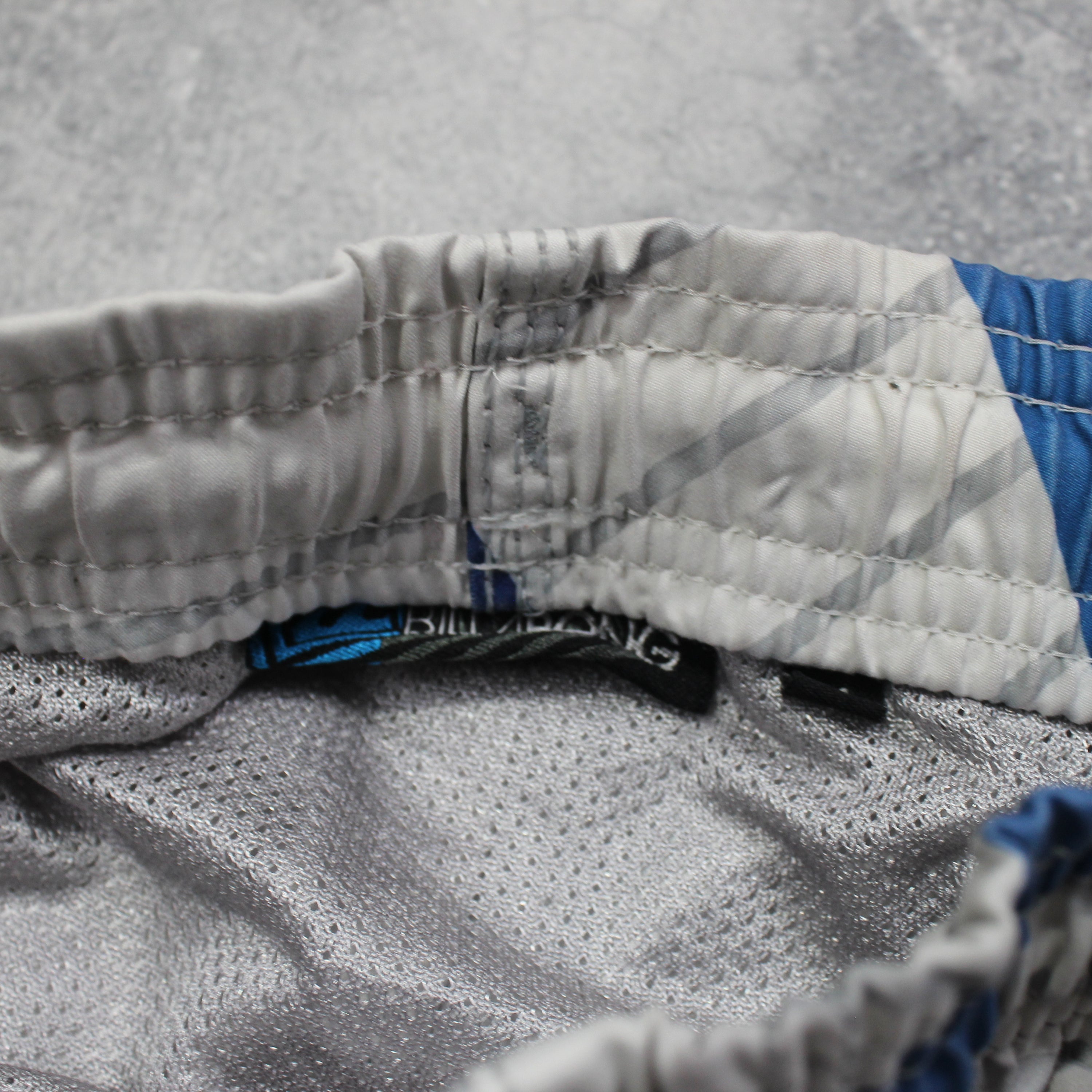 2000s Billabong Geometric Pattern Board Shorts