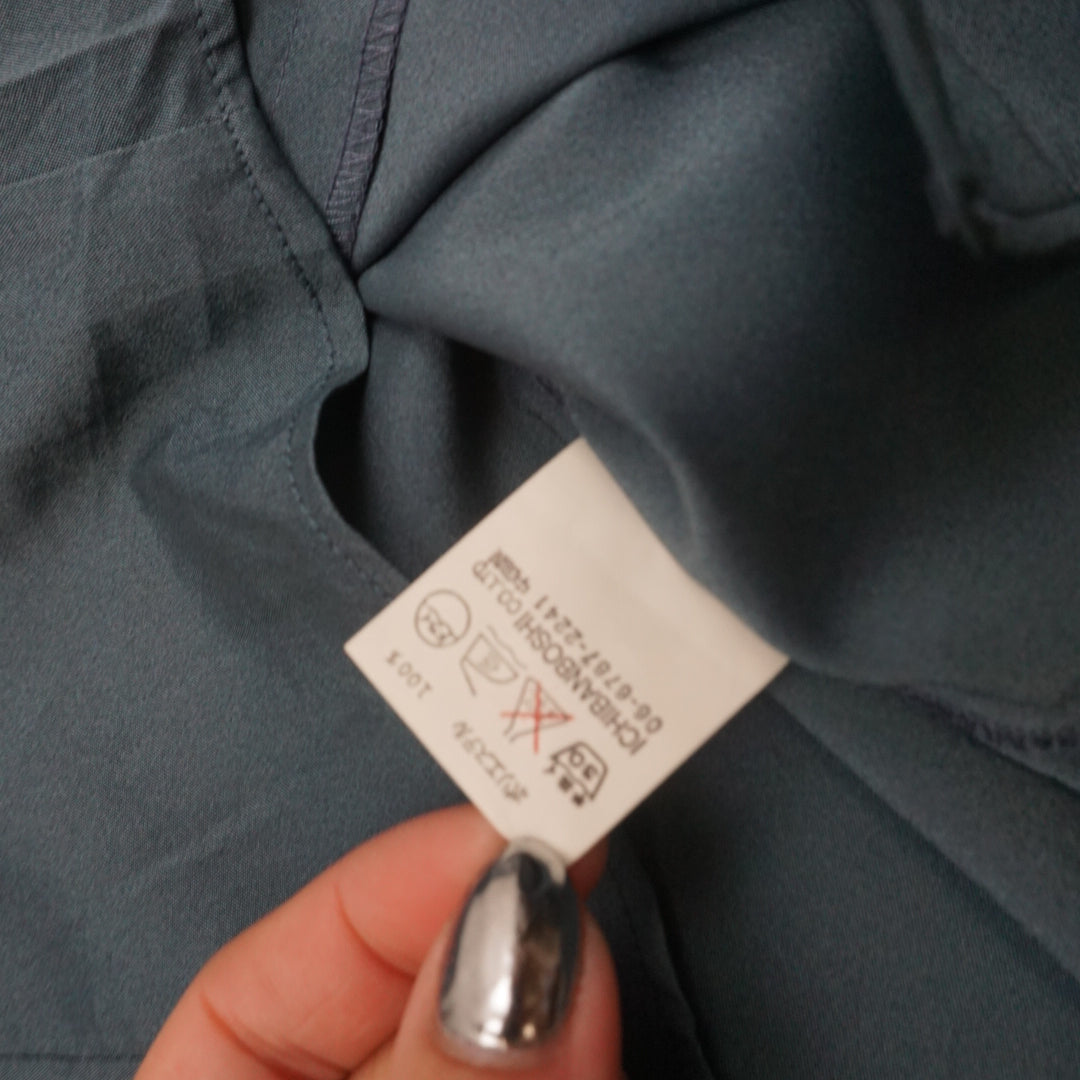 Water Back. Short Sleeve Fitted Blouse