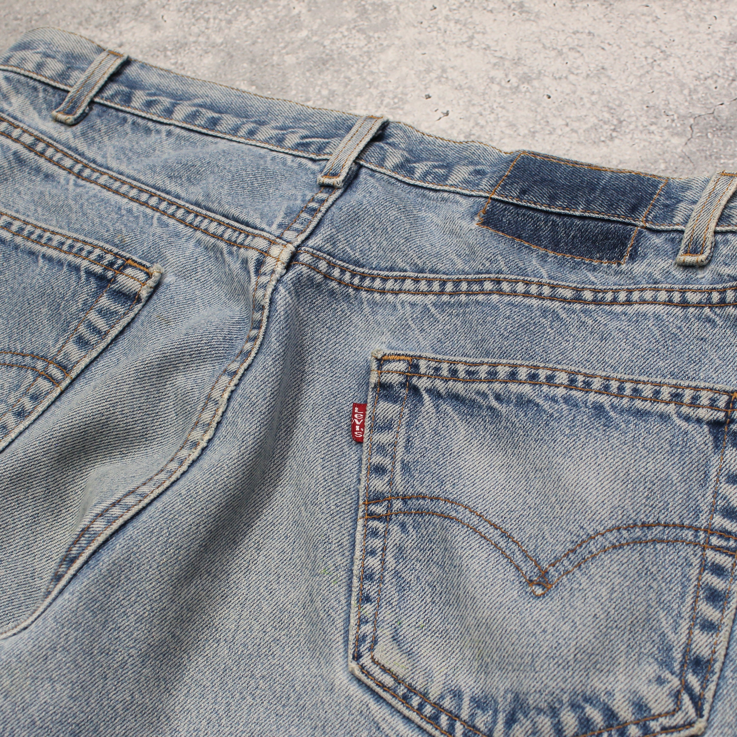 90s Levi's 550 Relaxed Fit Jeans