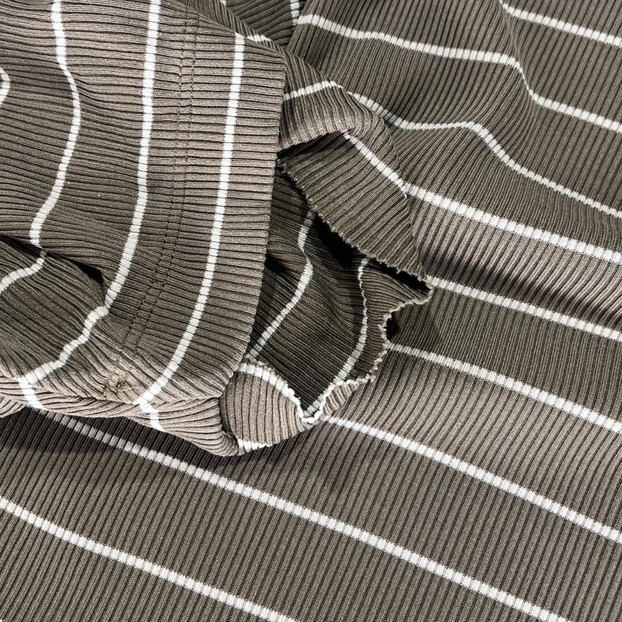 90s Nike Striped Boxy T-Shirt V Neck