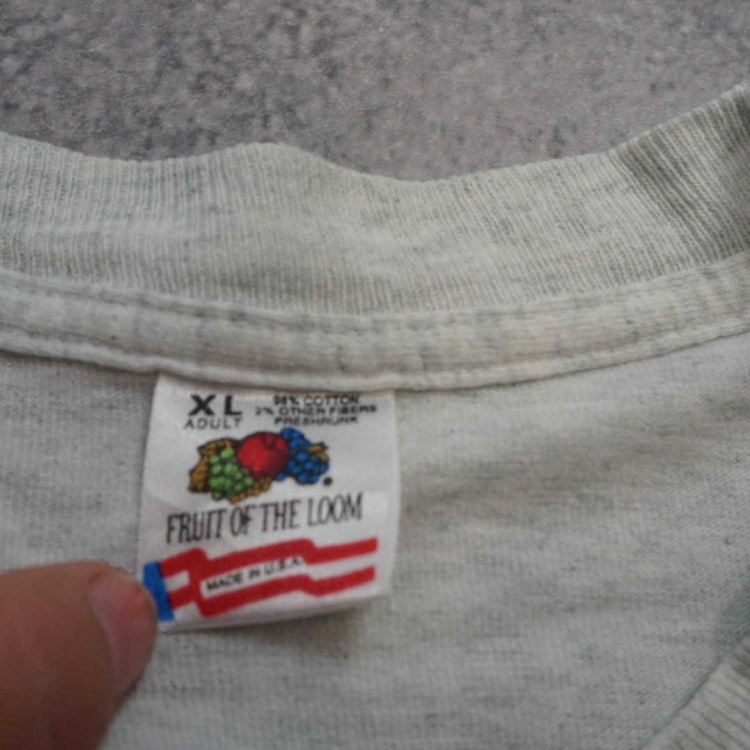90s Fruit of the Loom Iowa Hawkeyes T-Shirt