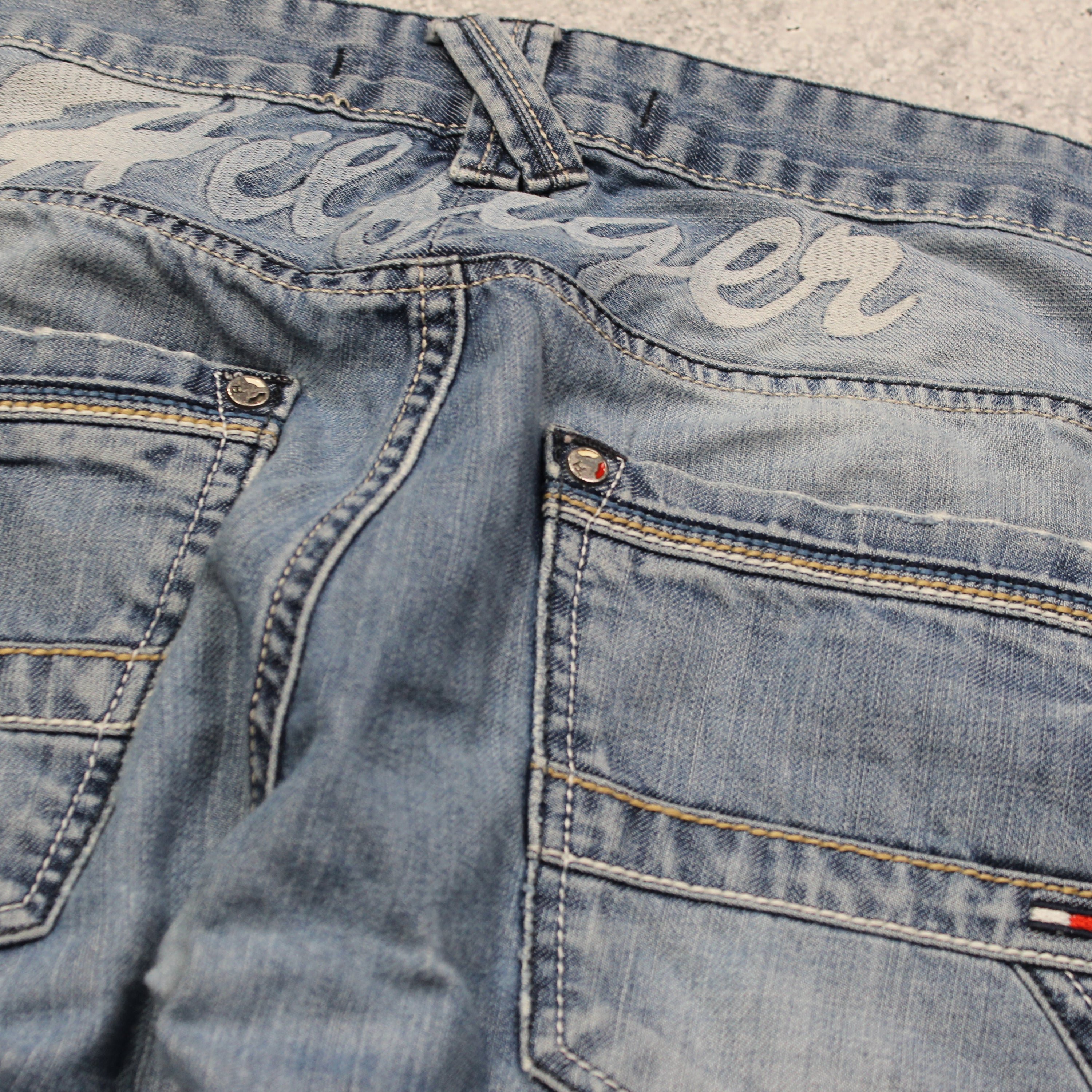 2000s Tommy Hilfiger Jeans