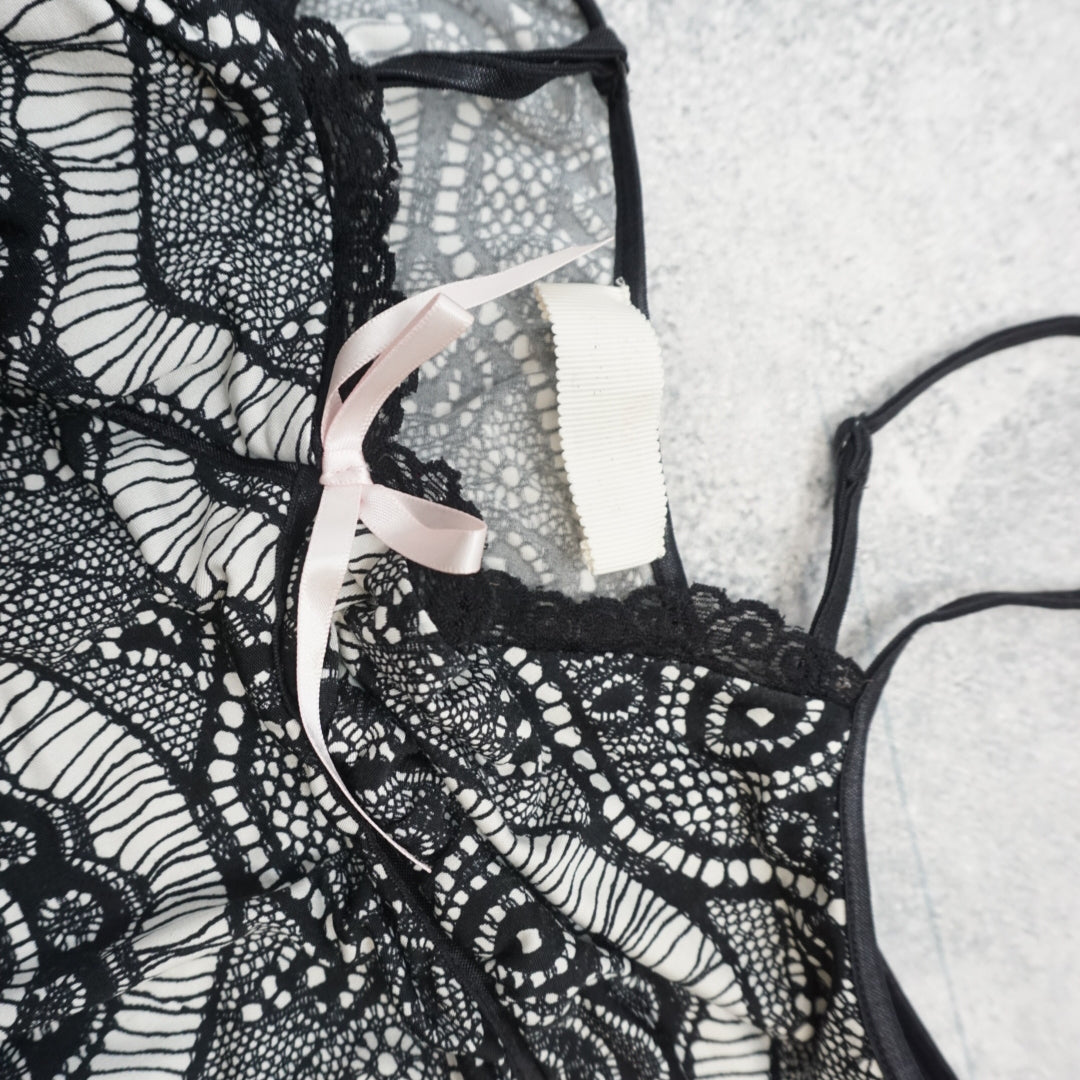 2000s Lace Detail Dress
