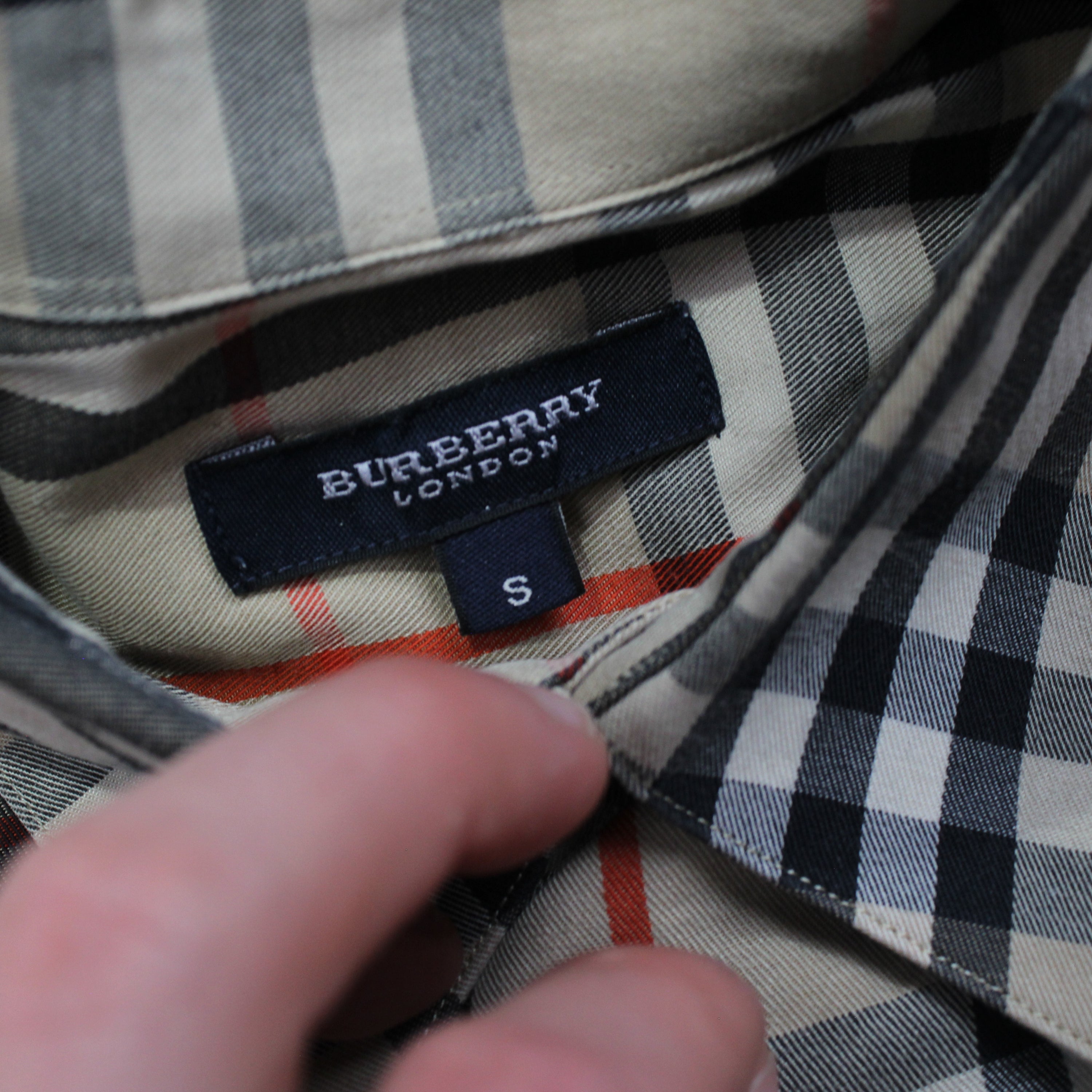 2000s Burberry Nova Check Button Up