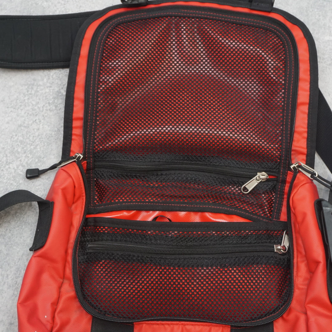 2000s The North Face Base Camp Messenger Bag