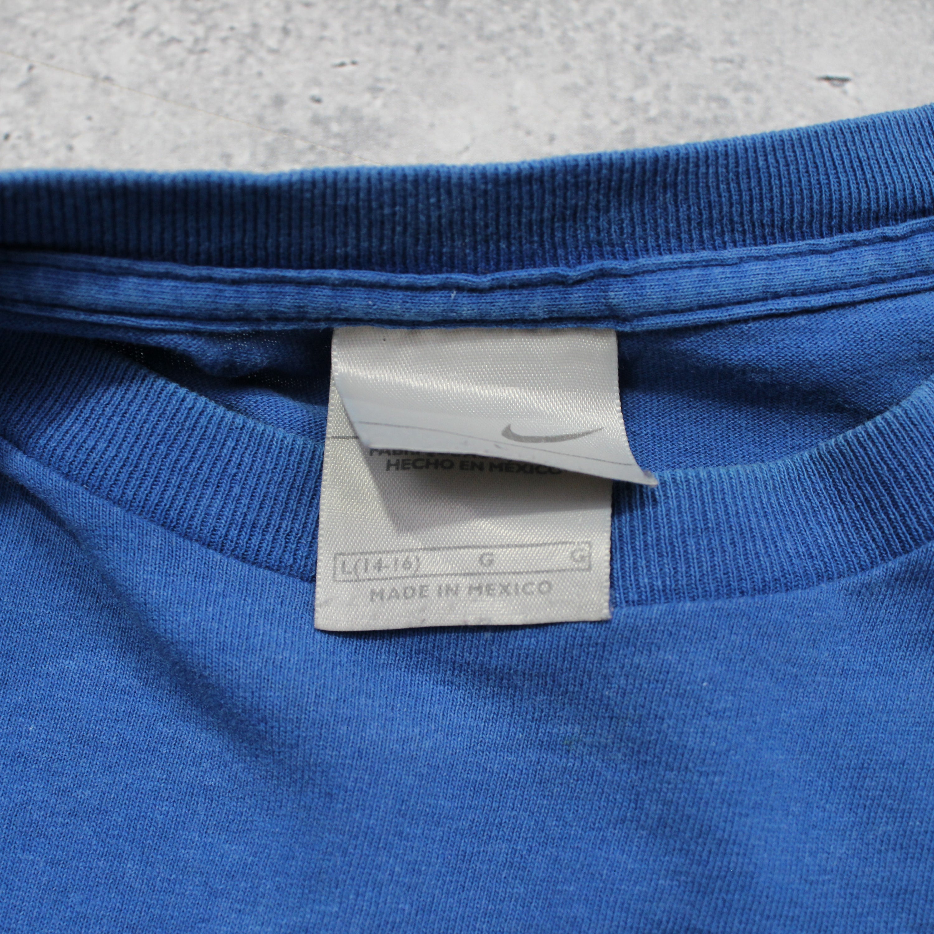 2000s Nike T-Shirt
