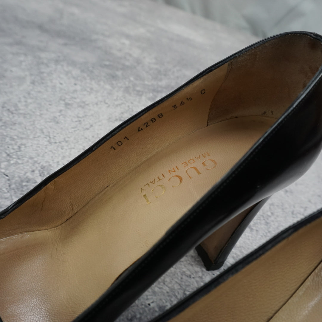 2000s Gucci Leather Buckled Heels