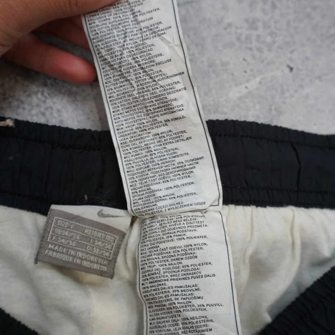 2000s Nike Piped Zip Hem Track Pants