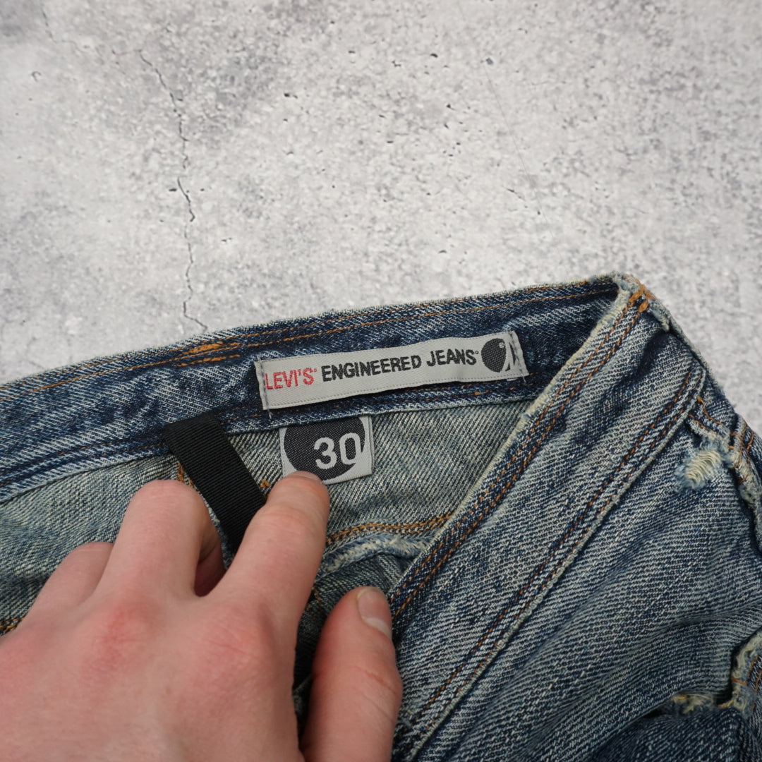 2000s Levi's Engineered Distressed Jeans