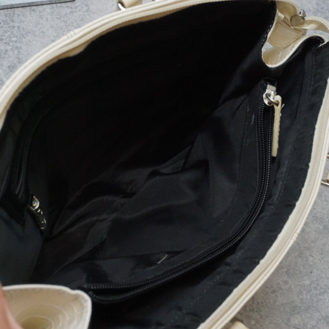 2000s JAG White Buckle Handbag