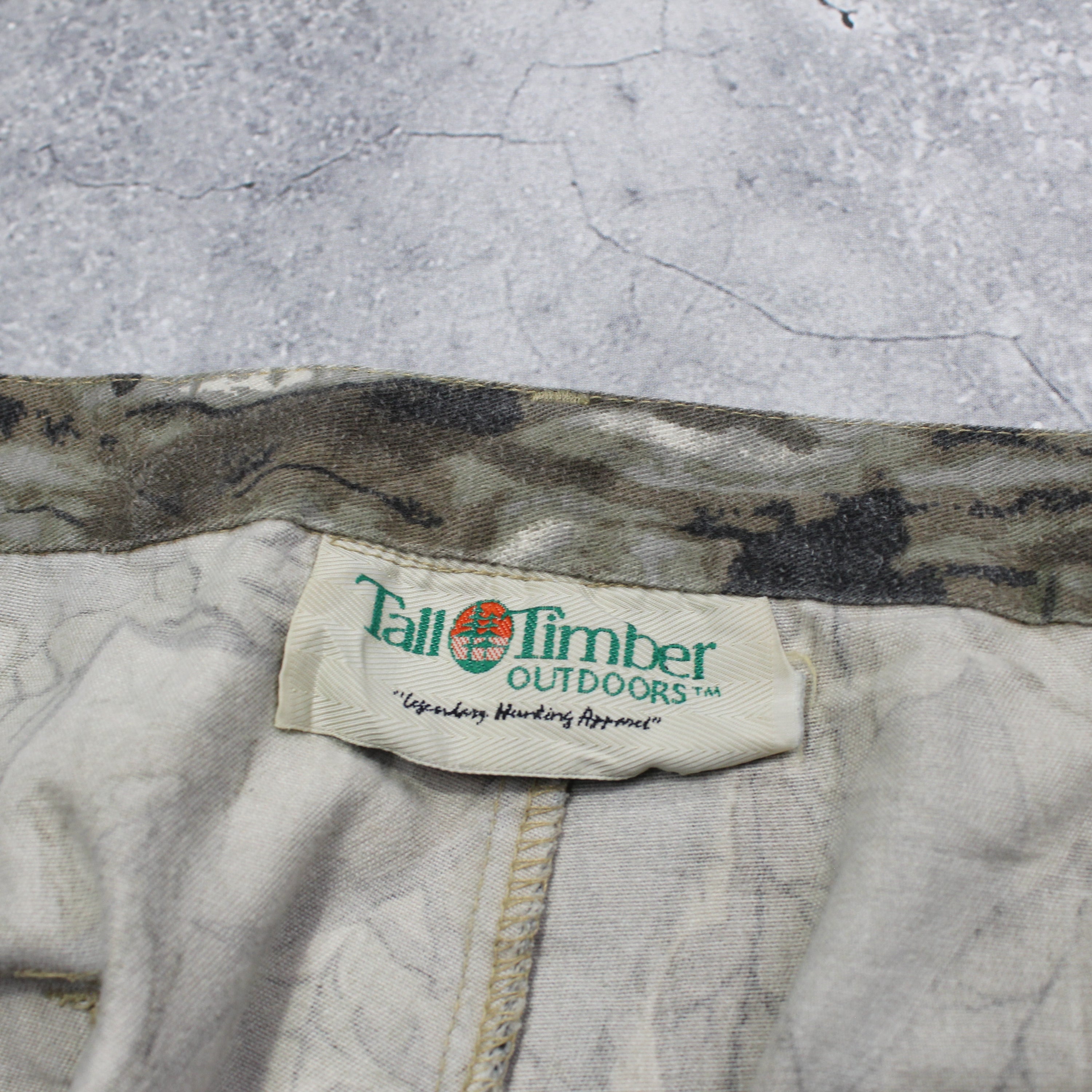 2000s Tall Timber Real Tree Cargo Pants