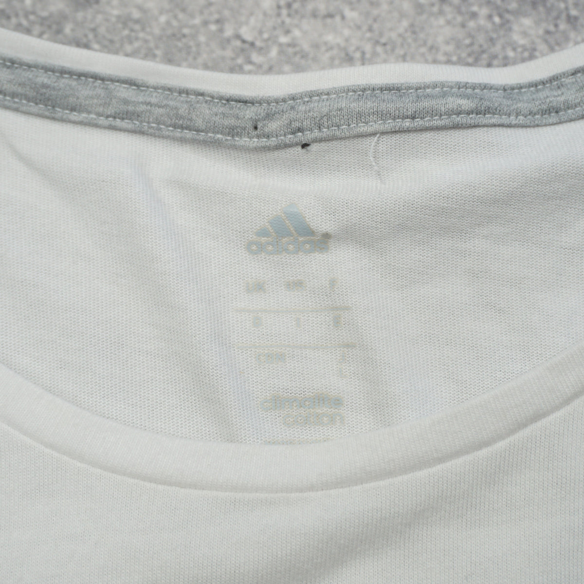 Adidas T-Shirt
