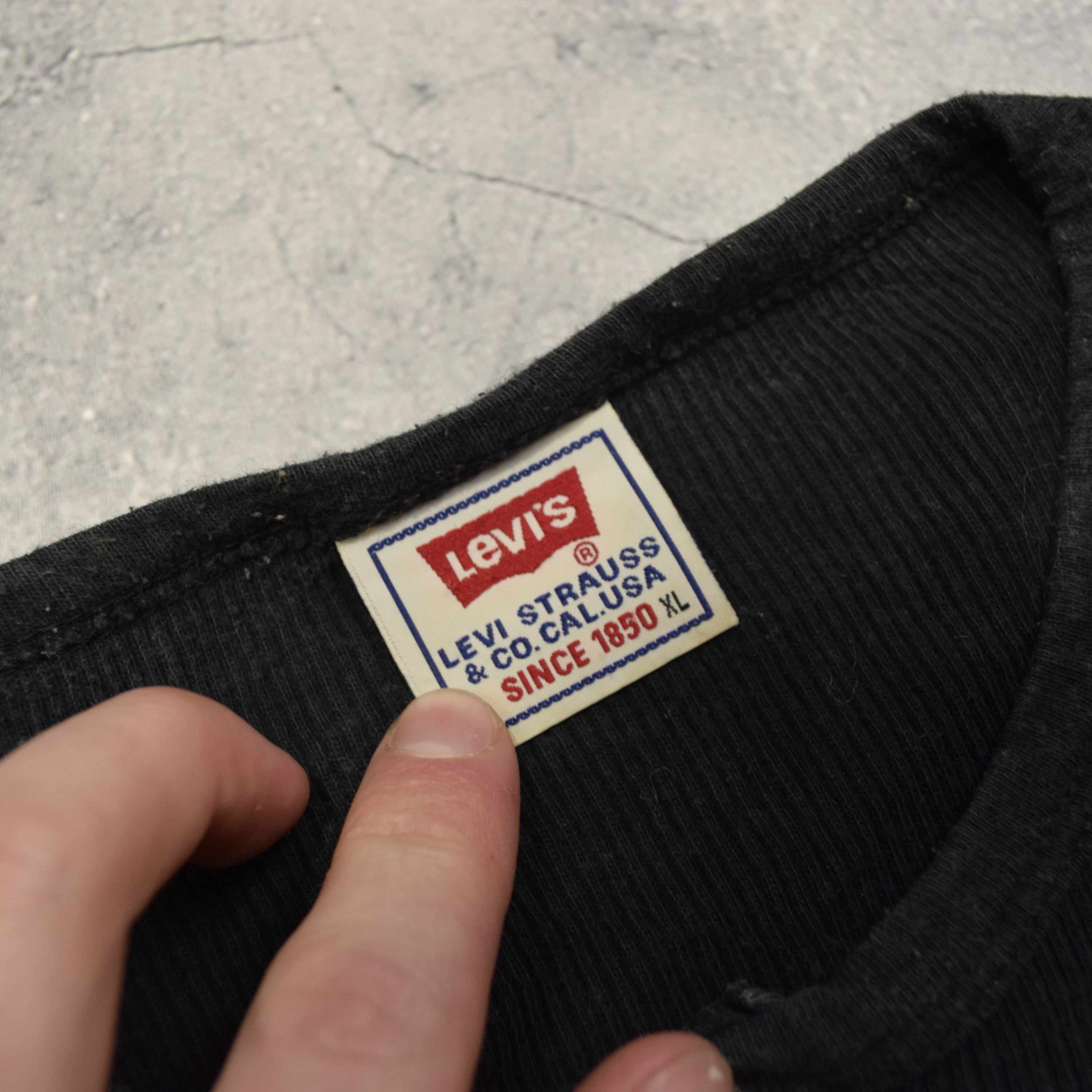 2000s Levi's Henley T-Shirt
