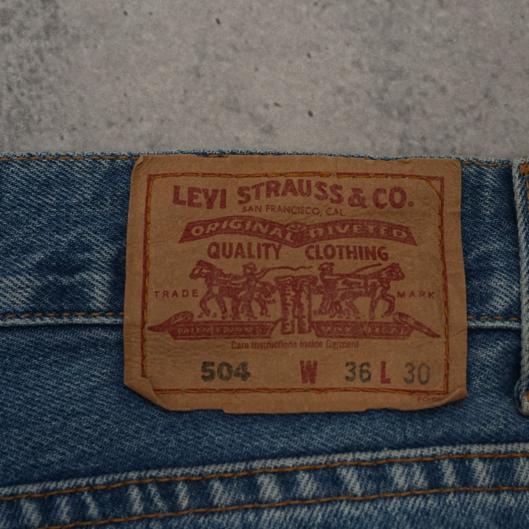 2000s Levi's 504 Regular Straight Jeans
