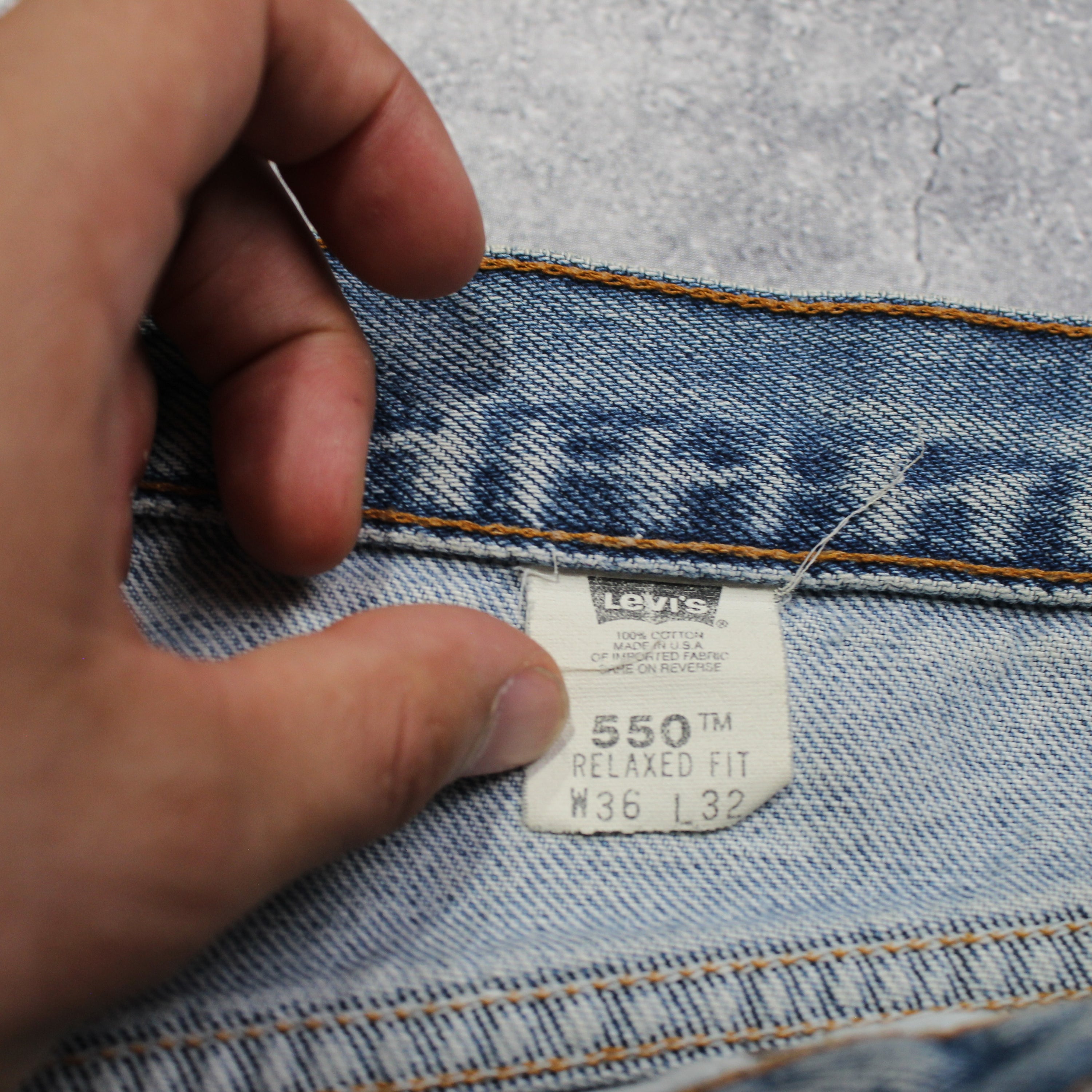 90s Levi's 550 Relaxed Fit Jeans