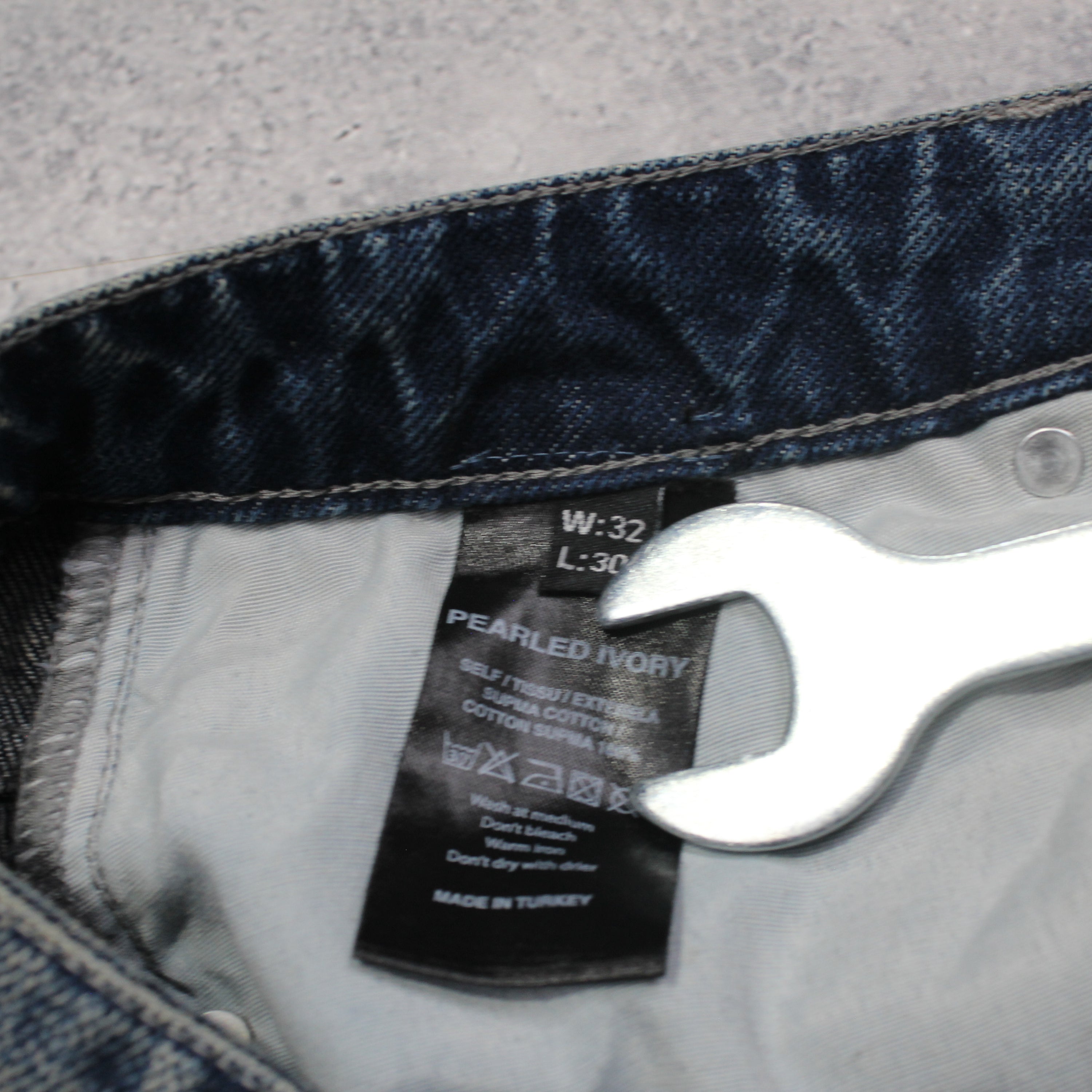 Pearled Ivory Baggy Jeans