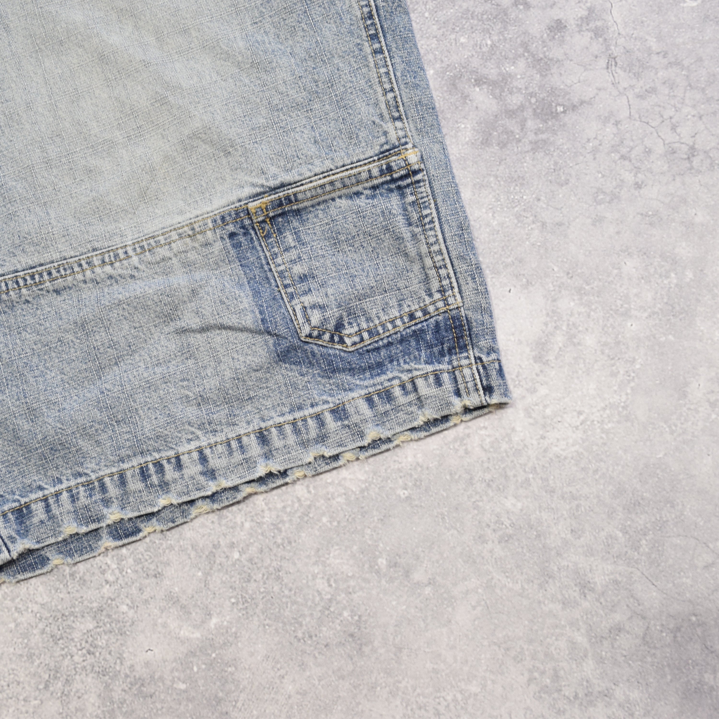 2000s Vibes GL Carpenter Jorts