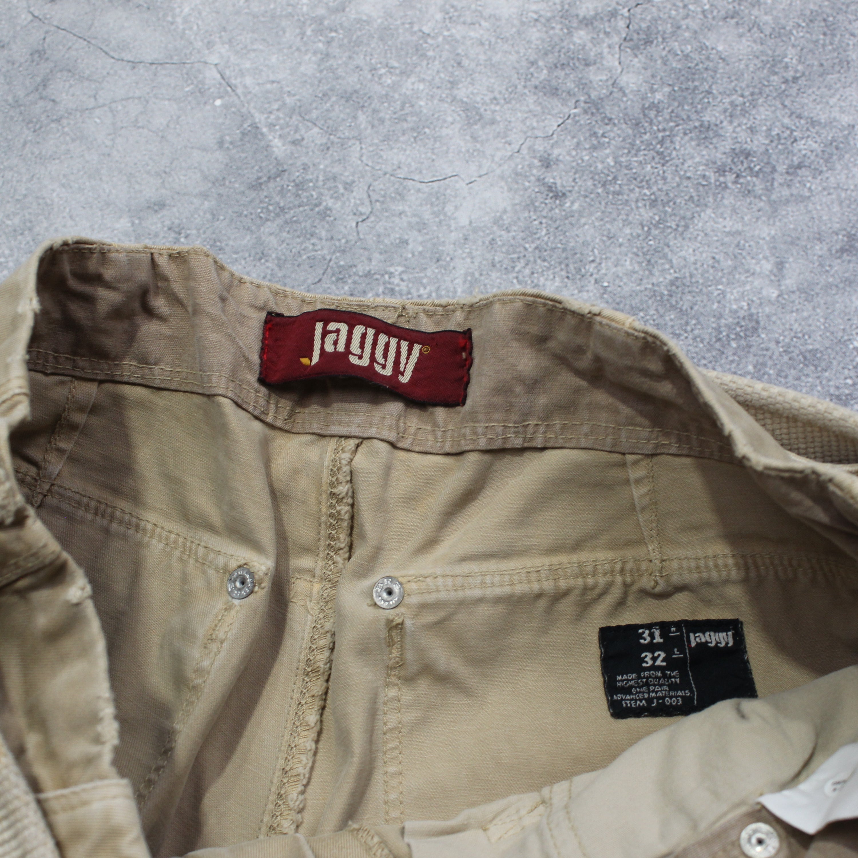 Jaggy Cargo Pants