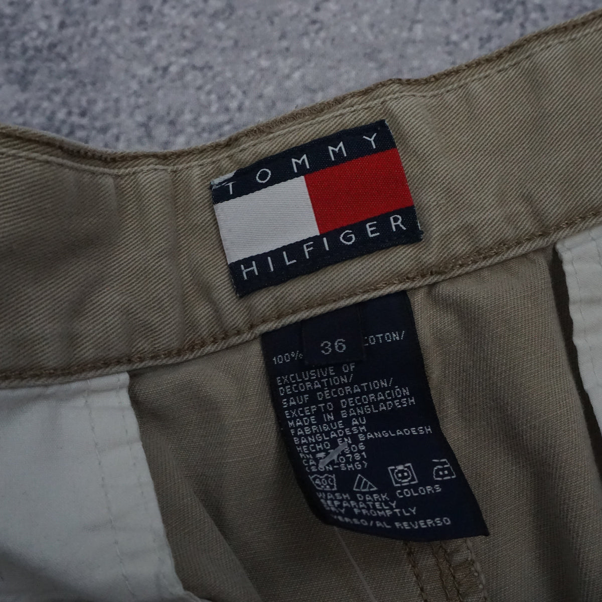 2000s Tommy Hilfiger Cargo Shorts