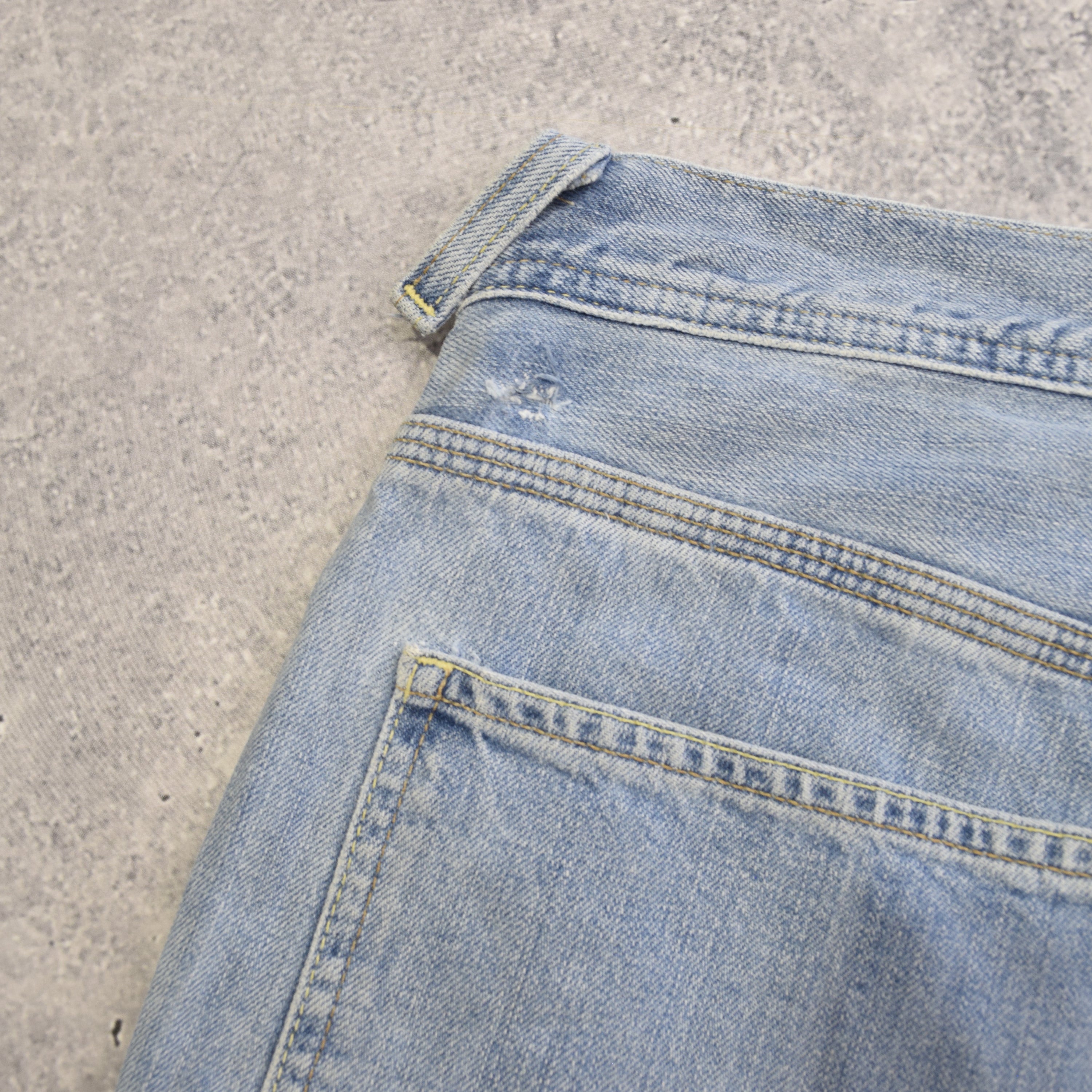 90s Hilfiger Carpenter Jorts