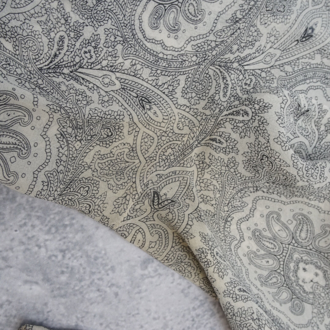 Blunauta Paisley Patterned Button Up