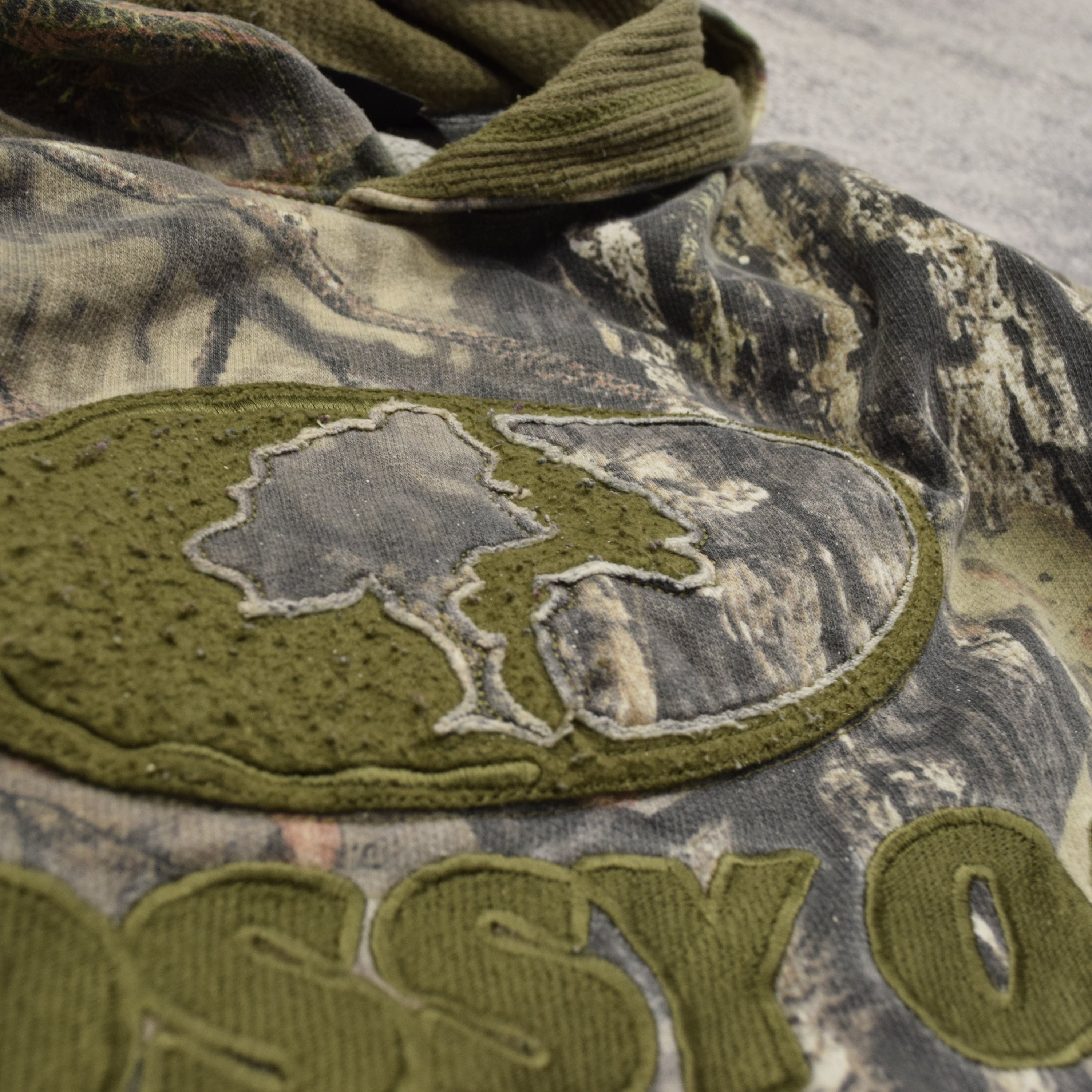 2000s Mossy Oak Real Tree Hoodie